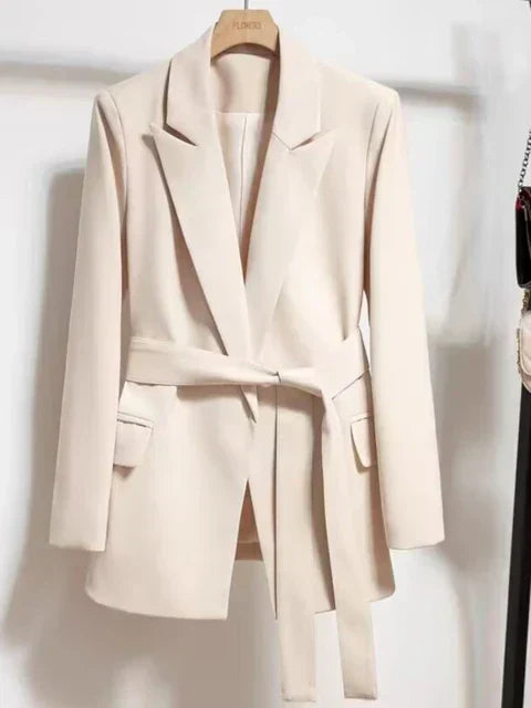 Blazer Emilia avec Ceinture Ajustée et Poches